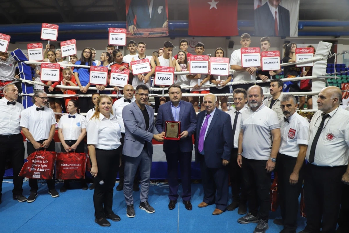 137 Bin Şehidin Kanıyla Sulanan Topraklarda, Zaferin Ruhu Kick Boks Şampiyonasında Yaşadı