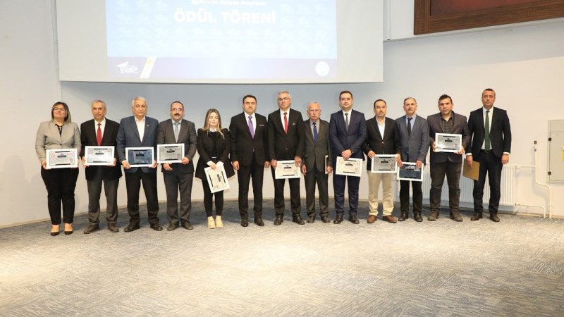 Kütahya'da 8 Altın, 12 Gümüş Okul, Onurlandırıldı