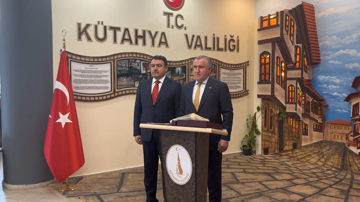 Gen&ccedil;lik Spor Bakanı, Zaferin Topraklarında
