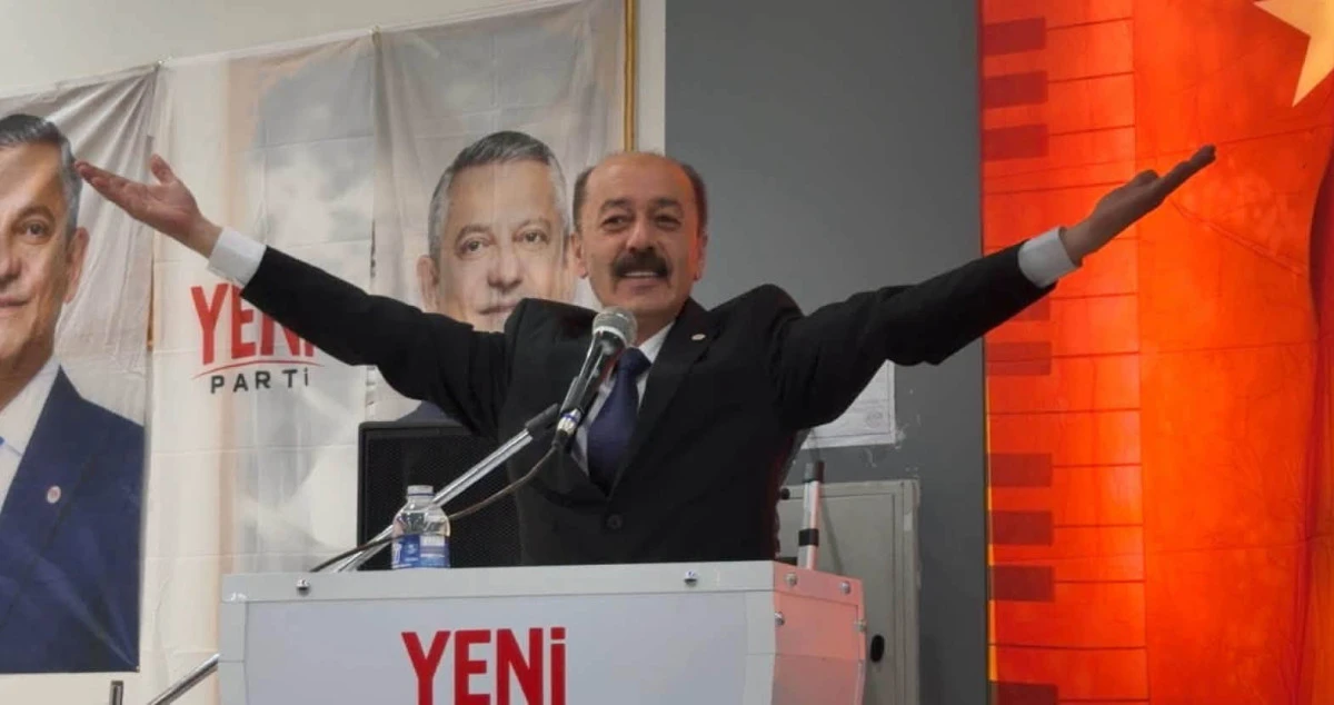 Kongrede Birlik Mesajı: YENİ Parti K&uuml;tahya&rsquo;da İlk Başkan Tamer Yenikaya