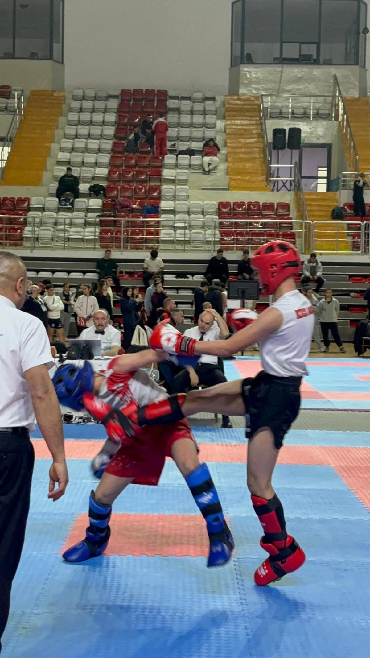 K&uuml;tahyalı Kick Bokscular Yine Boş D&ouml;nmedi