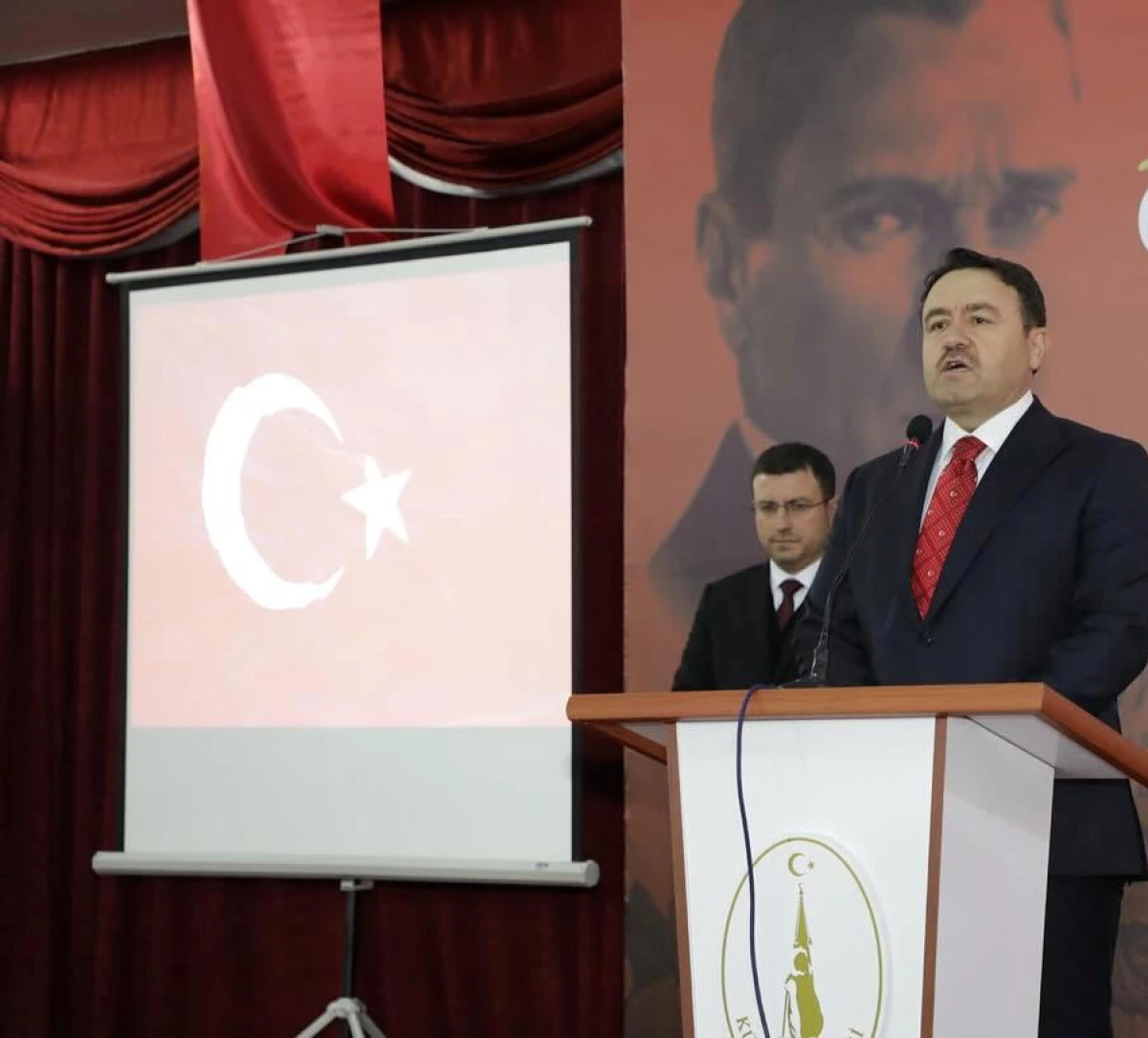 Vali Musa Işın: “Cumhuriyetimizi Sonsuza Dek Yaşatmak En Büyük Görevimizdir”