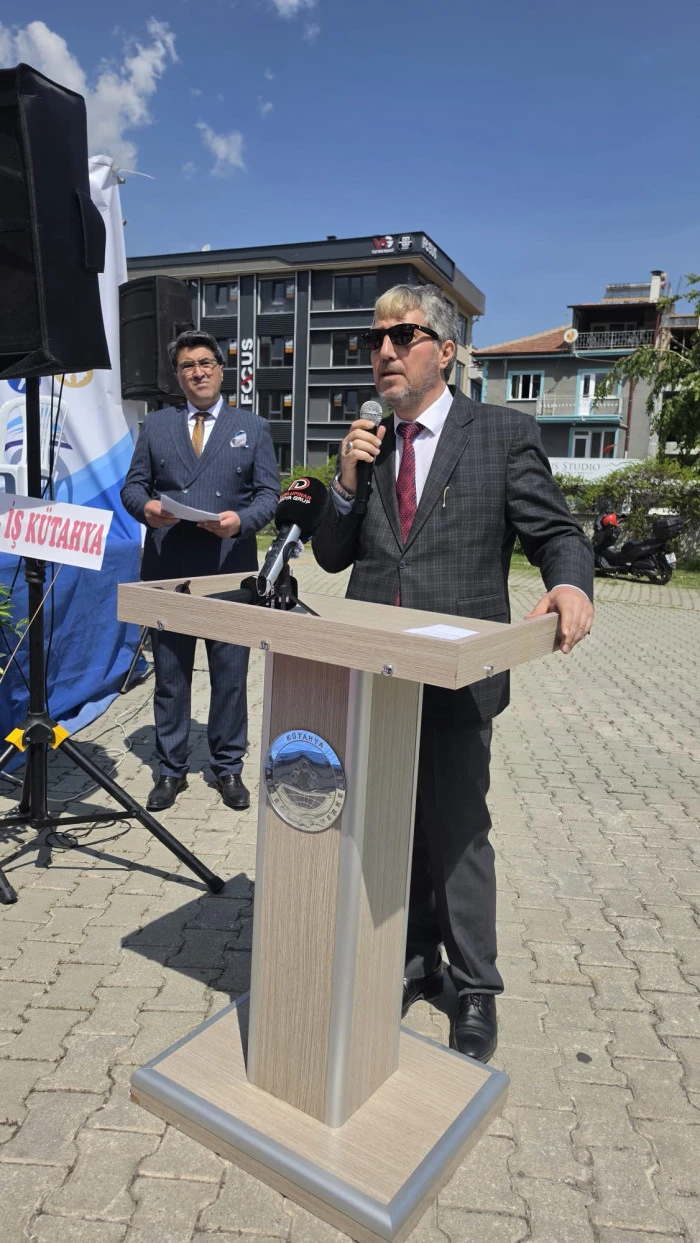 K&uuml;tahya Milli Eğitim M&uuml;d&uuml;r&uuml; Mustafa Yılmaz: Maharet Ekranın &Ouml;tesinde